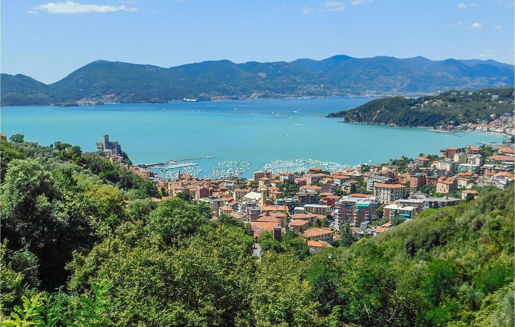 Gorgeous Apartment In Levanto With Kitchen Luaran gambar